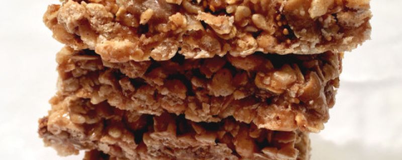 Cinnamon Fig Tahini Granola Bars