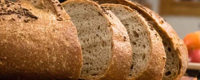 CNN.com: Bread’s crust not more nutritious than the rest